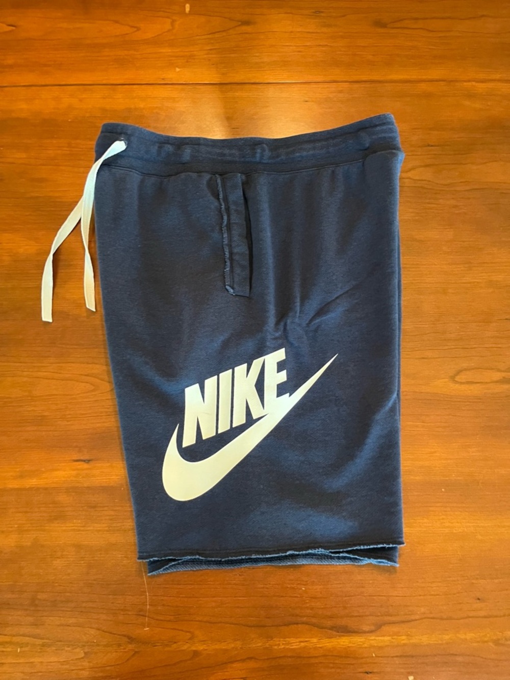 Nike Men’s Sportswear Alumni French Terry Shorts Midnight Navy Small